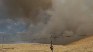Karakoçanda örtü yangını