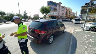Karamanda otomobilin çarptığı kadın yaralandı