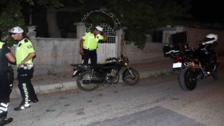 Karamanda polisin dur ihtarına uymayan motosiklet sürücüsüne 402 bin lira ceza kesildi