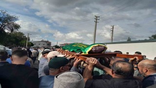 Karapınarda devrilen traktörde ağır yaralanan yaşlı adam hayatını kaybetti