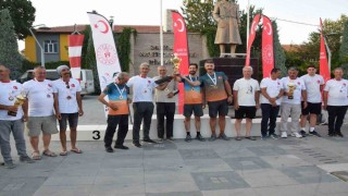 Karapınarda XC Open Yamaç Paraşütü Yarışmasında dereceye girenlere ödülleri verildi