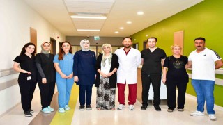 Karnından 20 kiloluk tümör çıkarılan hasta sağlığına kavuştu
