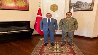 Kars 14. Mekanize Piyade Tugay Komutanlığına atanan Tuğgeneral Çelikten Vali Polata ziyaret