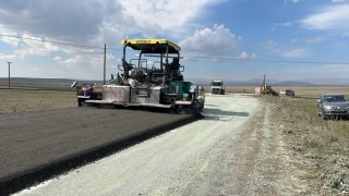 Karsta kırsal ulaşım atağı başladı