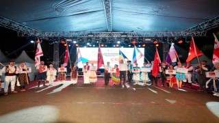 Kartalda 5. Uluslararası Halk Oyunları Festivali coşkuyla başladı