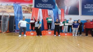 Kartepeli karateci Hayrunisa Sadan, ANALİGde Türkiye şampiyonu oldu