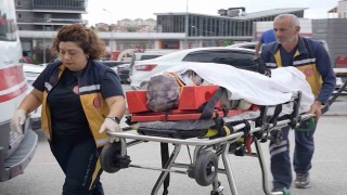 Kastamonuda otomobil ile kamyon çarpıştı: 4 yaralı