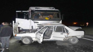 Kastamonuda tır ile otomobil çarpıştı: Kazada sürücü ile eşi hayatını kaybetti