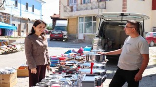 Kaymakam Feyza Yılmaz, pazarcı esnafı ve vatandaşlarla buluştu