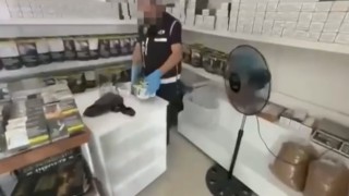 Kayseride 13 bin adet makaron ve 2 bin 10 paket kaçak sigara ele geçirildi