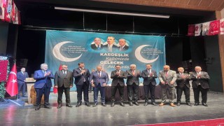 Kayseride 3 belediye meclis üyesi MHPye katıldı