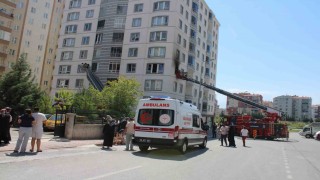 Kayseride 9 katlı binada yangın çıktı: 1i çocuk 3 kişi mahsur kaldı