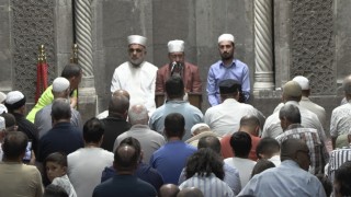 Kayseride Mevlit Kandilinde eller semaya açıldı