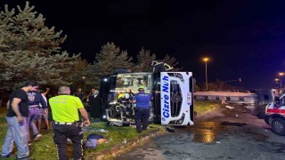 Kayseride yolcu otobüsü yakıt tankeri ile çarpıştı, yaralılar var.