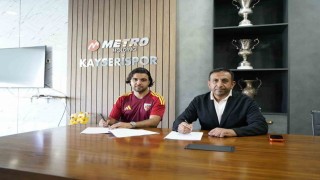 Kayserispor,  Sinan Kurt ile 1 yıllık sözleşme imzaladı