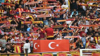 Kayserispor-Sivasspor maçını 8200 kişi izledi