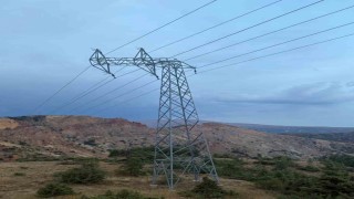 Kemaliyede fırtına nedeniyle 8 köyde elektrik kesintisi
