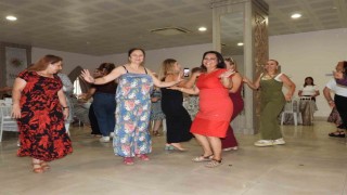Kepezde kadınlara moral dolu matine