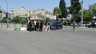 Kiliste iki otomobil çarpıştı: 4 yaralı