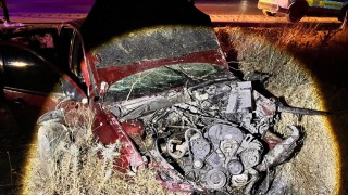 Kontrolden çıkan otomobil yol kenarına savruldu: 2si ağır, 3 yaralı