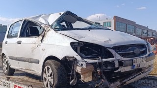 Konyada devrilen otomobildeki 4 kişi yaralandı