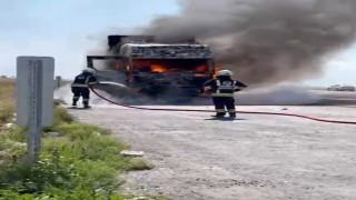 Konyada tırın çekici bölümünde çıkan yangın paniğe neden oldu