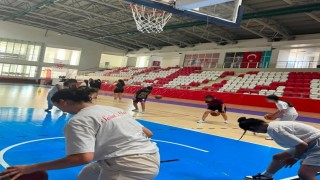 Koruma altındaki çocuklara basketbol eğitimi