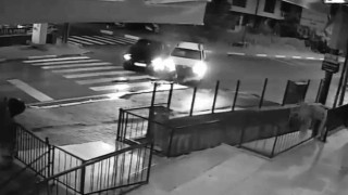 Koruma polisleri kaza yaptı: 2 polis yaralandı