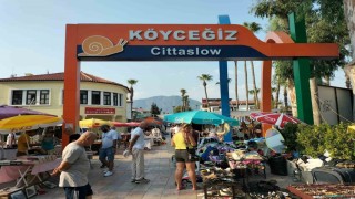 Köyceğizde ikinci el pazarı sıcak havadan etkilendi