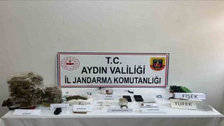 Kuşadasında 11 adrese eş zamanlı baskın: 12 gözaltı