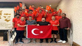 Kütahyalı Müdür, Avrupadaki milli kafilenin başında