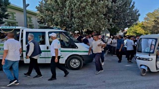 Kuyuda temizlik yaparken elektrik akımına kapılarak ölen genç toprağa verildi