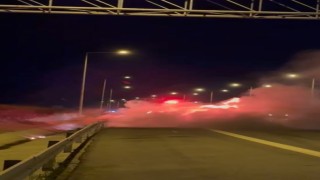 Kuzey Marmara Otoyolunda seyir halindeki otomobil alev alev yandı