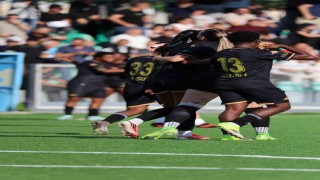 Laurıe Ann Moıse sezona hat-trick yaparak başladı