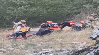 Mağarada yaralanan kadın, askeri helikopterle kurtarıldı
