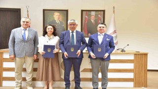 Mahalleden Kliniğe Gülüş Yolculuğu projesi için üçlü iş birliği