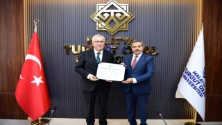 Malatya Turgut Özal Üniversitesi, Kurumsal Akreditasyon Belgesini aldı