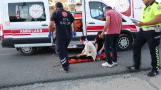 Malatyada tarım işçilerini taşıyan minibüs tıra çarptı: 19 yaralı