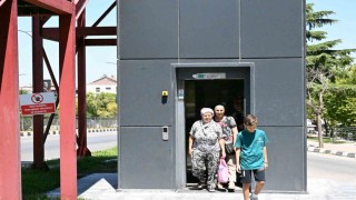 Manisa Büyükşehirden Kuşlubahçedeki üst geçide asansör kolaylığı