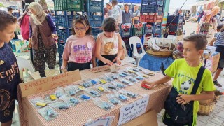 Manisada minik eller üretti, Mini Pazarda satışa sundu