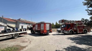 Mantar tesisindeki ilaçlama dumanını yangın zanneden vatandaşlar ekipleri harekete geçirdi