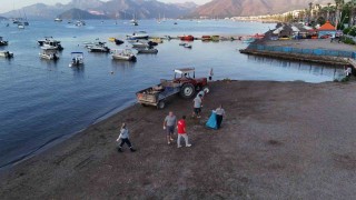 Marmaris'te halk plajları temizleniyor