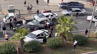 Mersinde 7 araçlı zincirleme kaza: 3 yaralı
