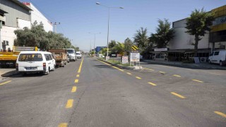 Mersin'de sanayi sitesinin 20 yıllık yolları yenilendi