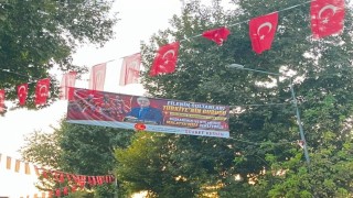 MESOBdan Filenin Sultanları ve Mehmet Akif Üstündağa kutlama pankartı