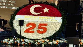 MHP Genel Başkanı Bahçeliden AK Partinin 25. kuruluş yıl dönümüne özel çelenk