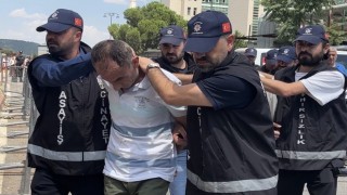 Milletvekilini bıçaklayıp ‘pişmanım diyen zanlı ile oğlu tutuklandı