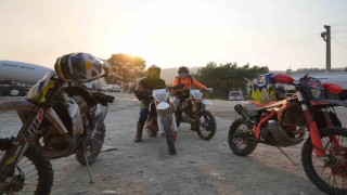 Motorlarını yarış için değil ateş savaşçıları için sürdüler