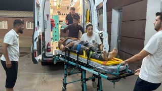 Motosiklet ile otomobil çarpıştı: 2 yaralı