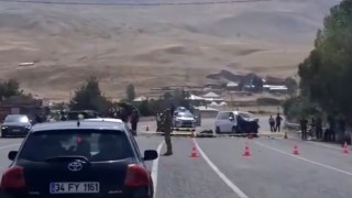 Muradiyede araçlar kafa kafaya çarpıştı: 2 ölü, 9 yaralı